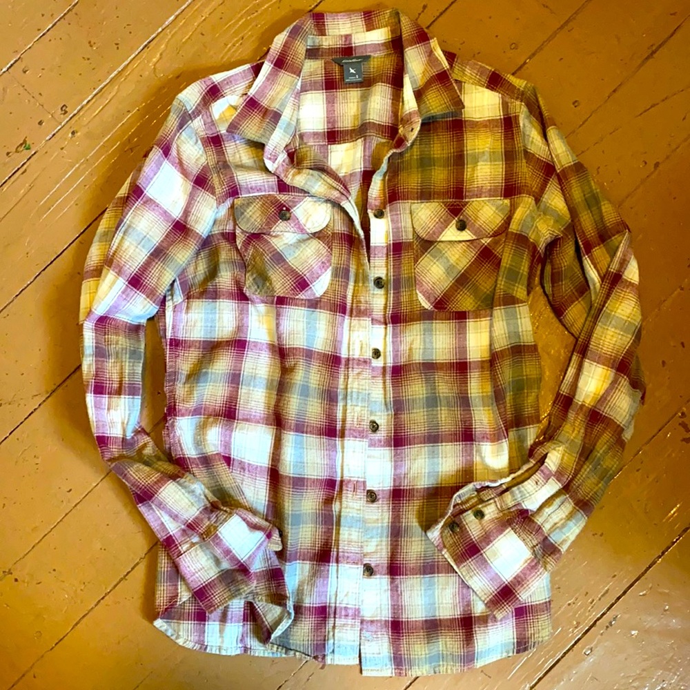 Eddie Bauer Red Flannel Button Up sz. S